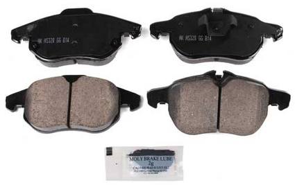 SAAB Disc Brake Pad Set - Front (285mm) (302mm) 99900004 - Akebono Euro Ultra-Premium EUR972